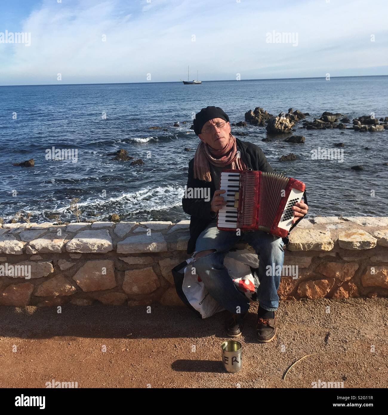 French accordion player hires stock photography and images Alamy