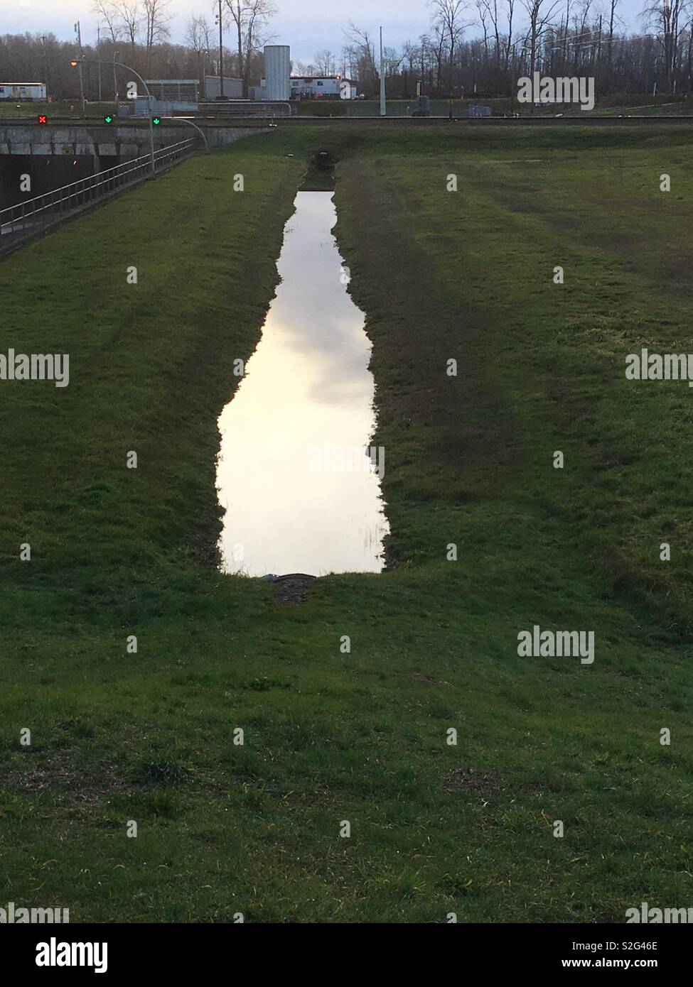 Irrigation water control hires stock photography and images Alamy