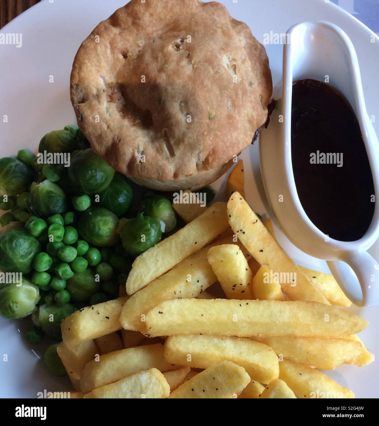 Pie and chips hires stock photography and images Alamy