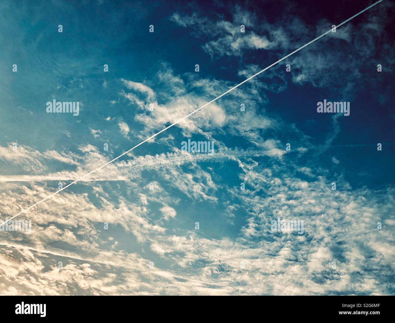 Early morning sky hi-res stock photography and images - Alamy
