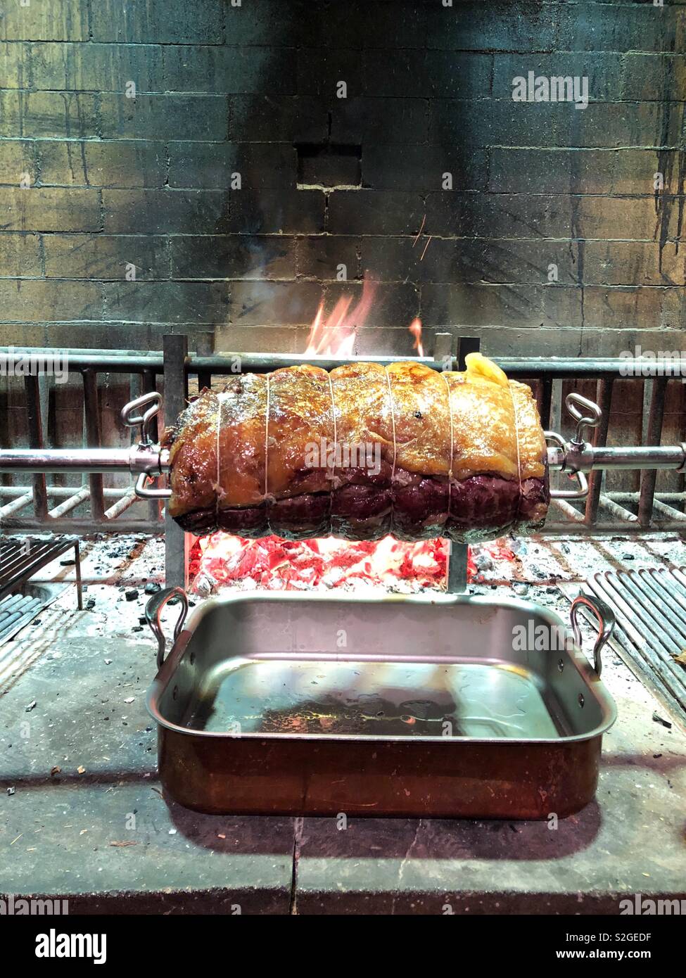 Spit roast hires stock photography and images Alamy