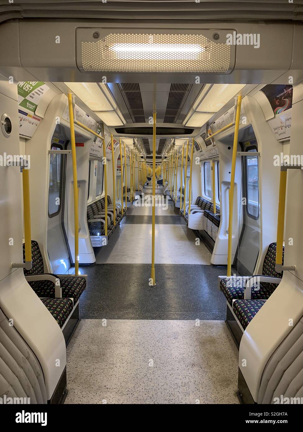 empty-london-tube-a-rare-sight-at-3pm-on-a-friday-stock-photo-alamy