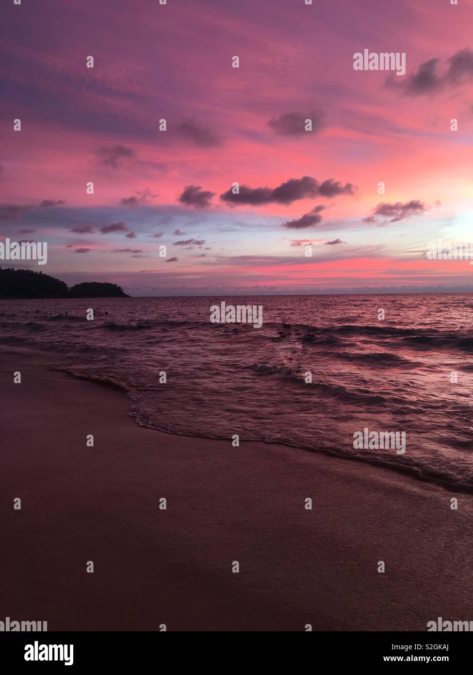 Pretty beach sunset view hi-res stock photography and images - Alamy