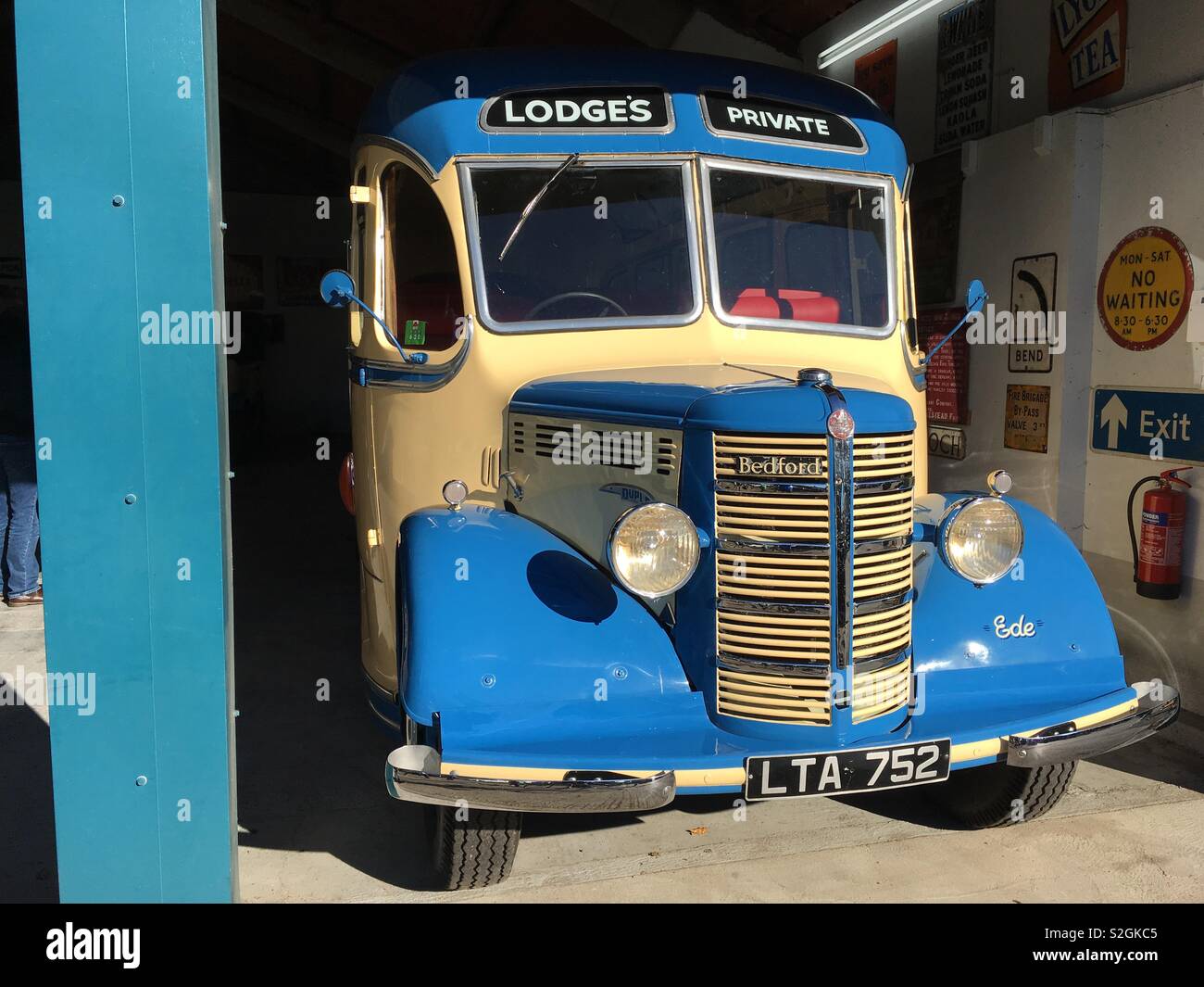 Lodges vintage coach/bus/chars abc - Smartphone Captured Stock Image