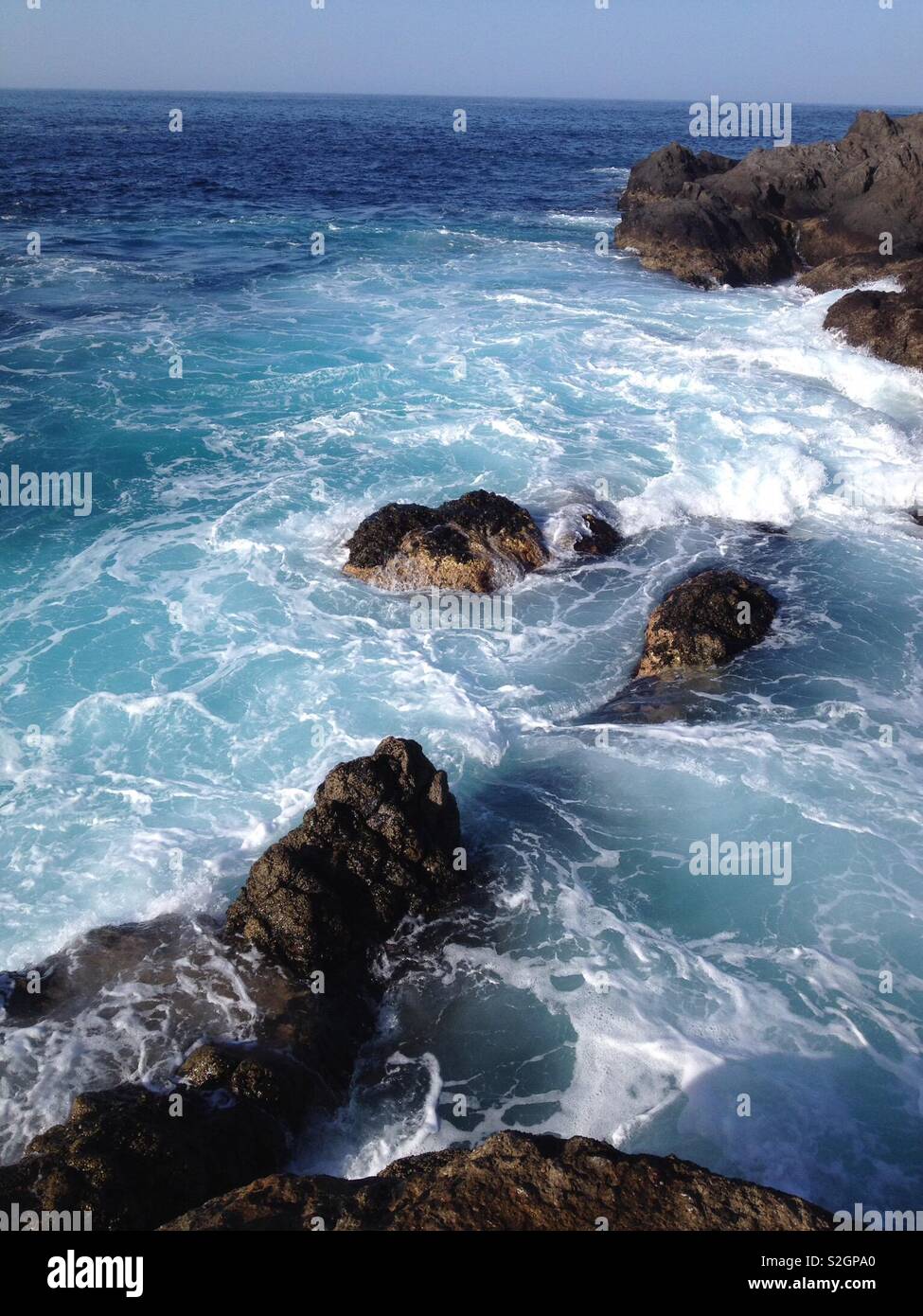 Atlantic ocean swell hi-res stock photography and images - Alamy
