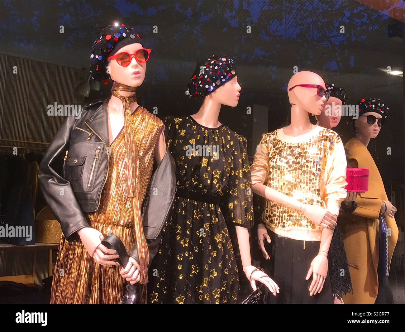 Mannequins group hires stock photography and images Alamy