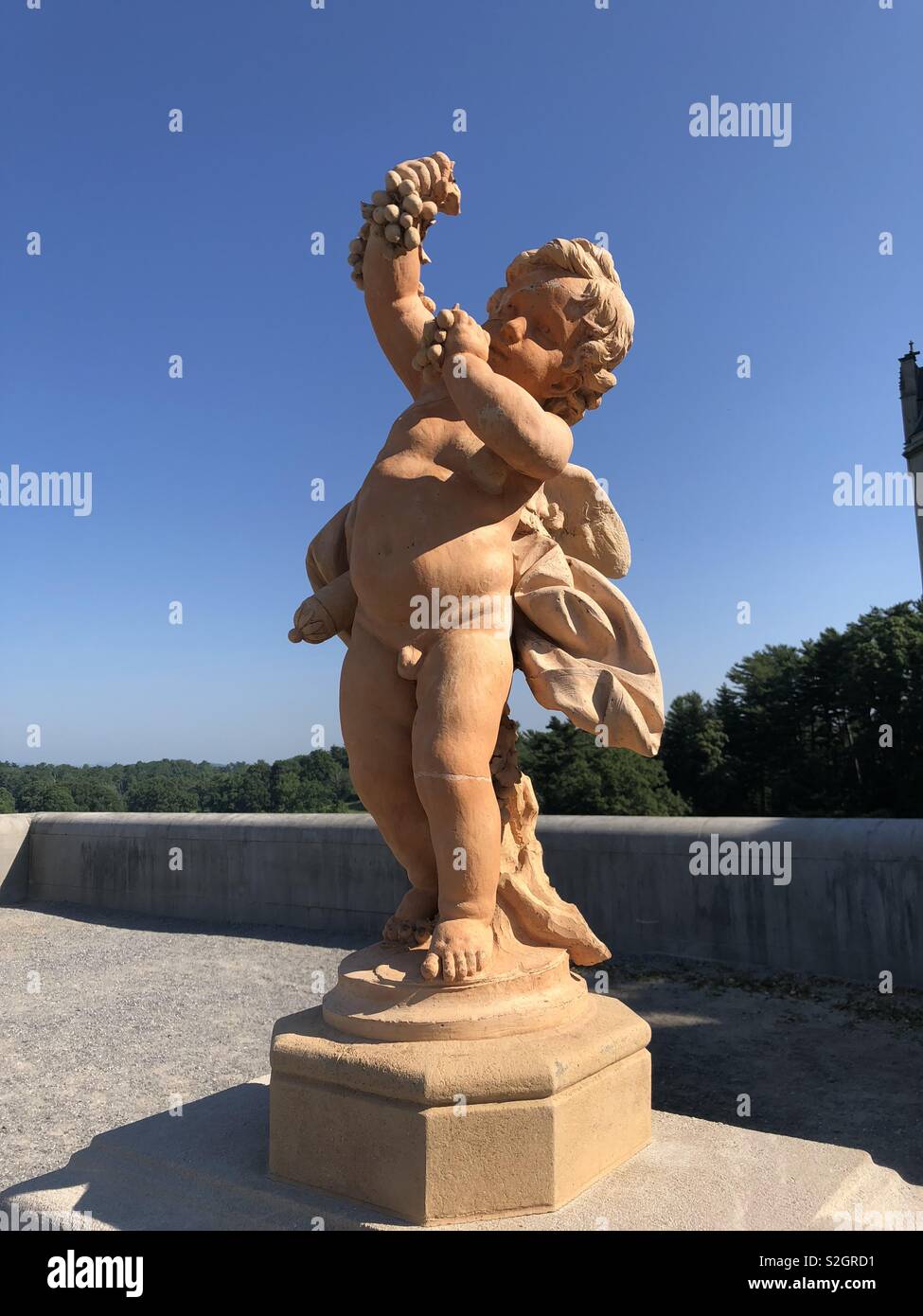 Cherub statue Stock Photo Alamy