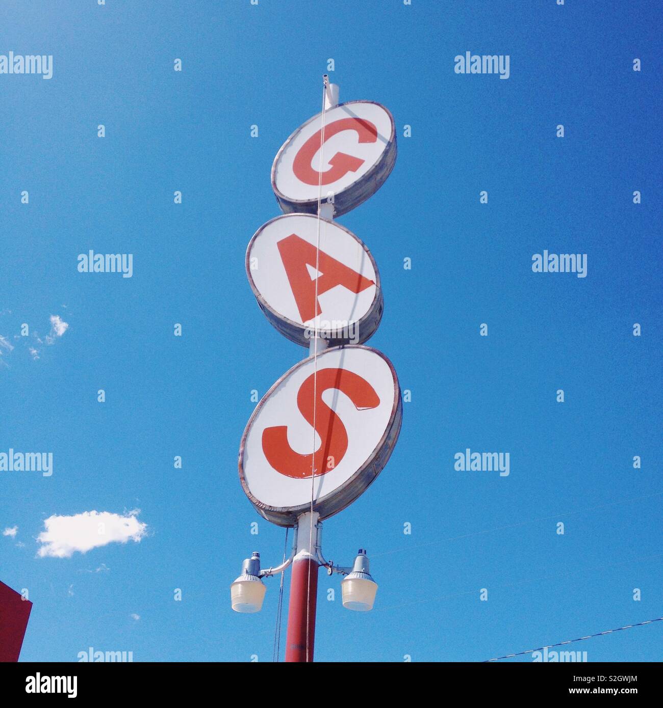 Vintage gas station sign hi-res stock photography and images - Alamy