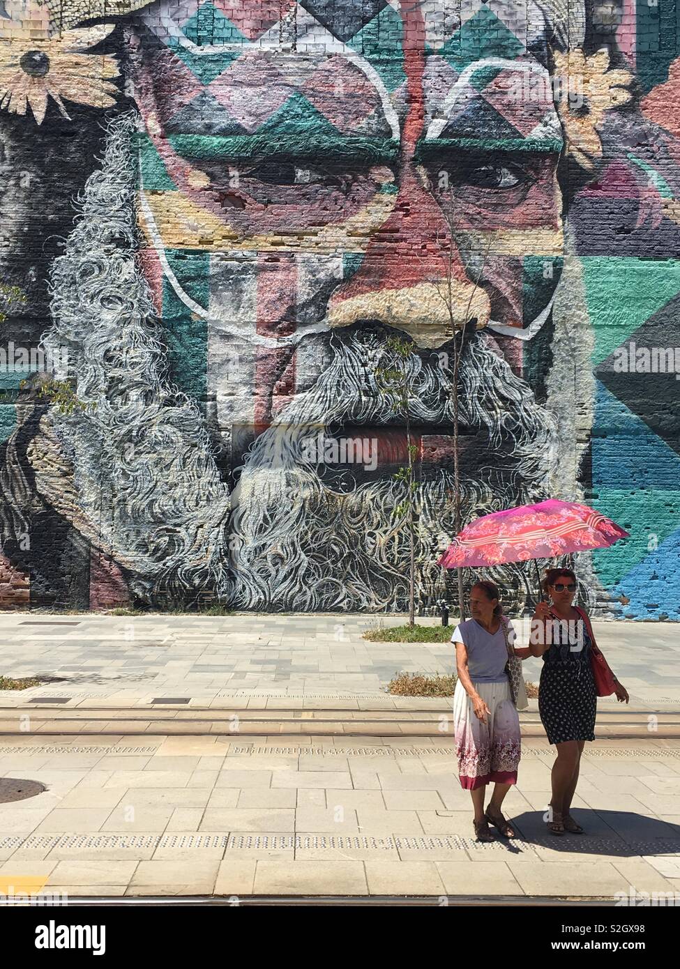 Largest street art mural in the world in Rio Stock Photo Alamy
