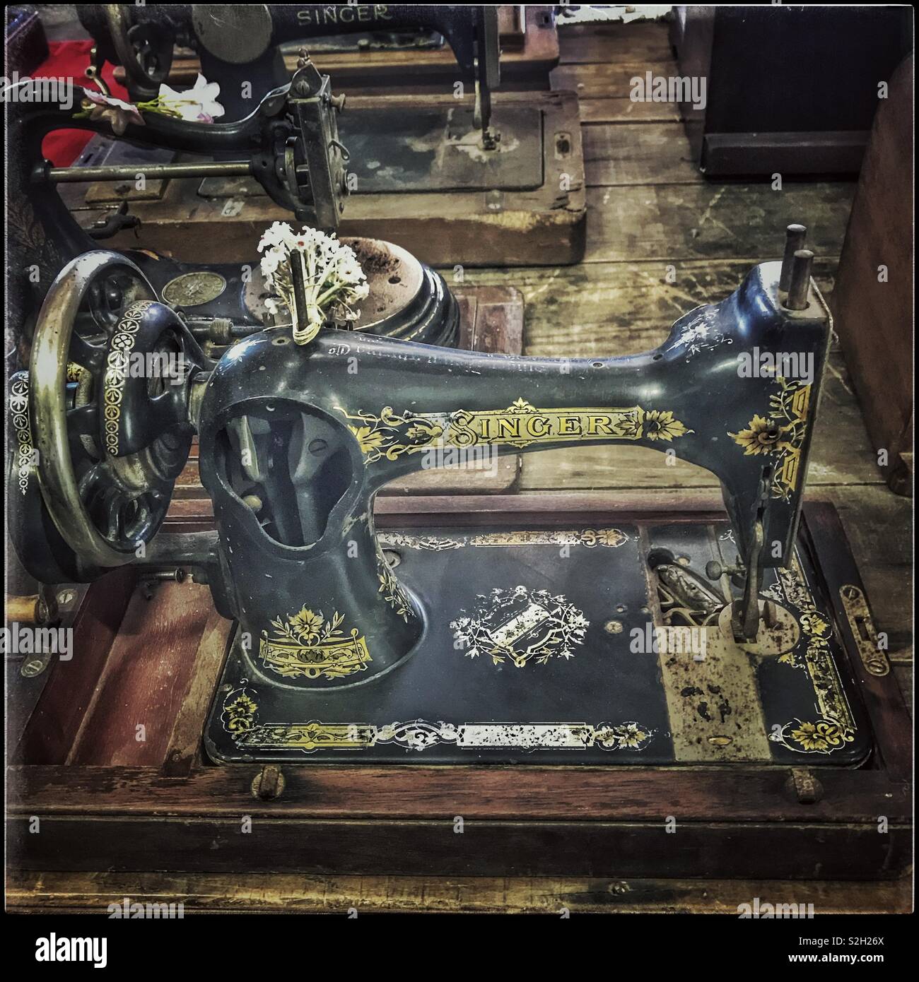 Antique Singer sewing machine At Toeka Stoor, Paarl, South Africa Stock