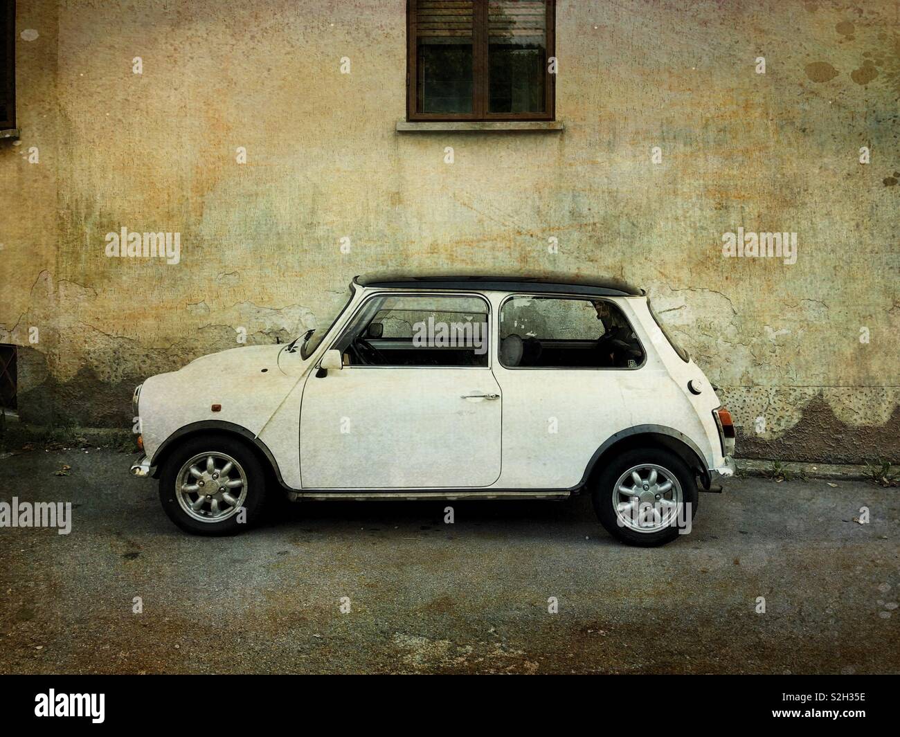 Mini Cooper car side view Stock Photo - Alamy