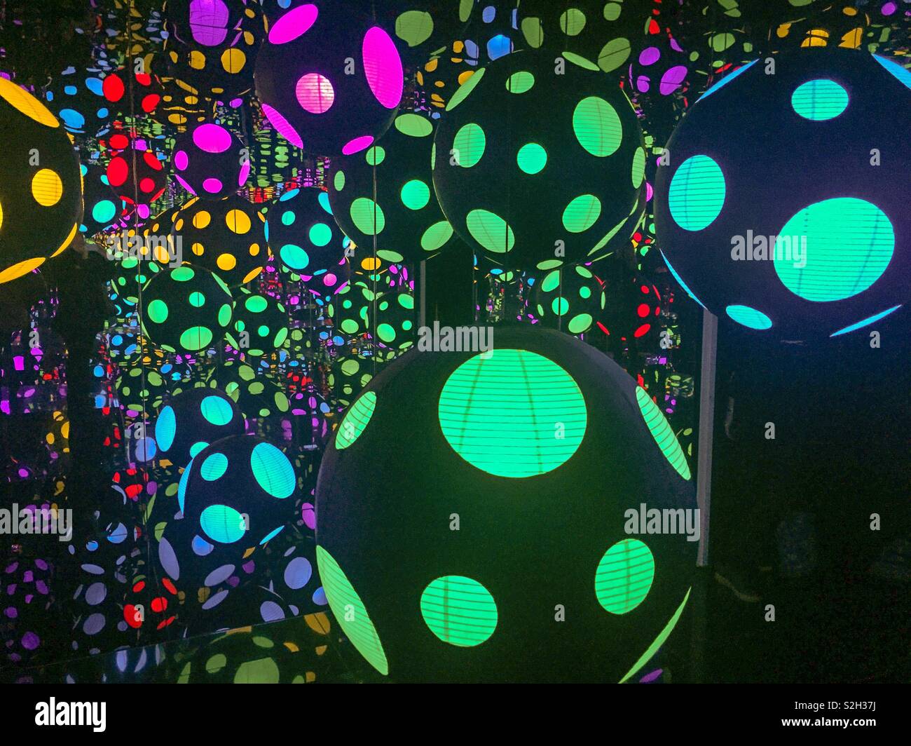 Yayoi Kusama, London Stock Photo Alamy
