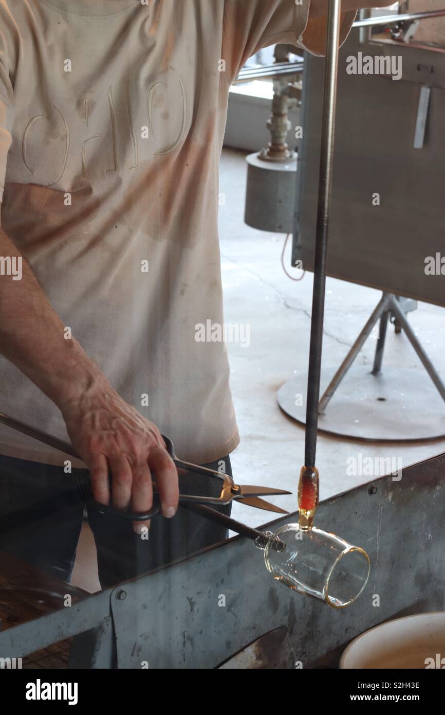 Creation of a project in a glass blowing class learning environment