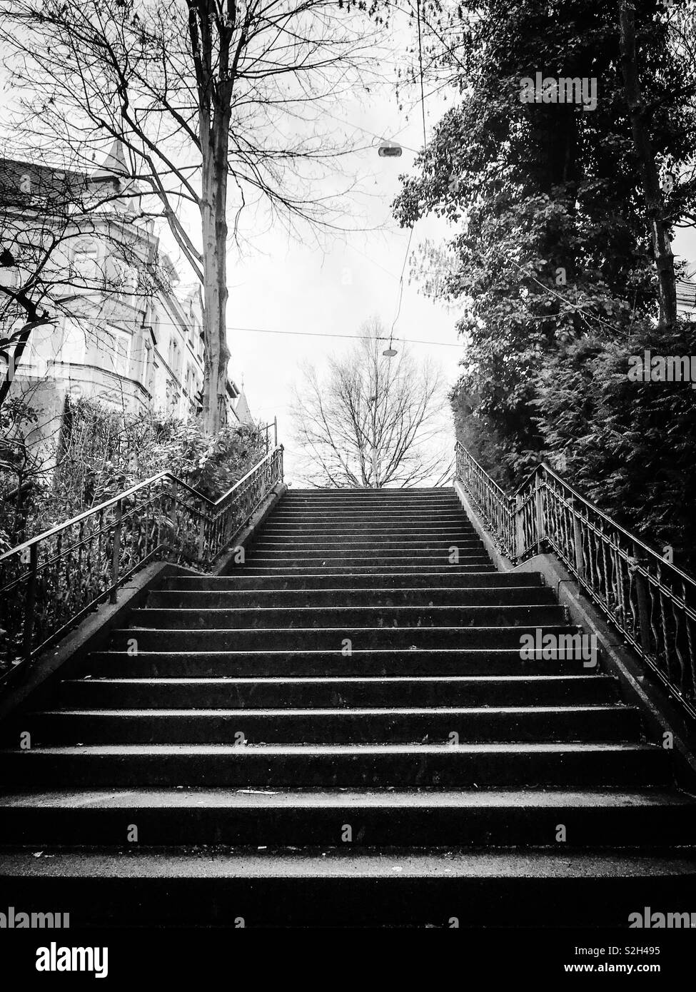 Stair architecture Black and White Stock Photos & Images - Alamy