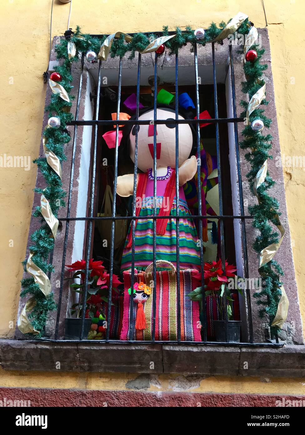 Christmas Decorations Mexico Stock Photo Alamy items-for-christmas-decorations-32479977-png