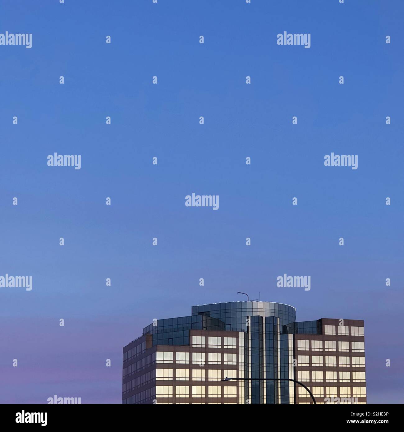 Modern office building sunset hi-res stock photography and images - Alamy