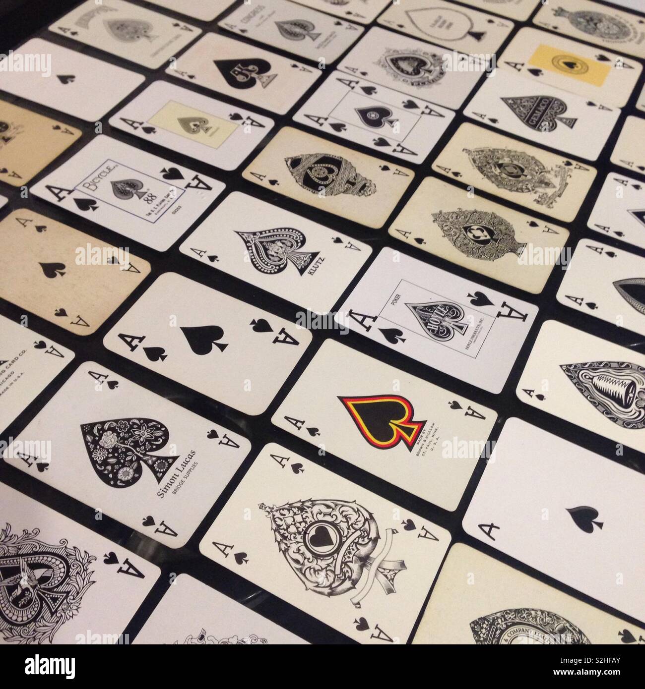 Ace of spades playing card hi-res stock photography and images - Alamy