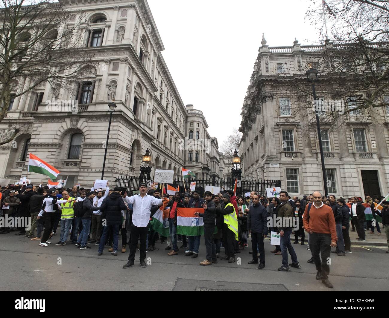 British Indians protesting in London when 42 CRPF Indian soldiers were martyred during a terrorist attack who was trained by Jaish-e-mohammad in Pakistan Stock Photo