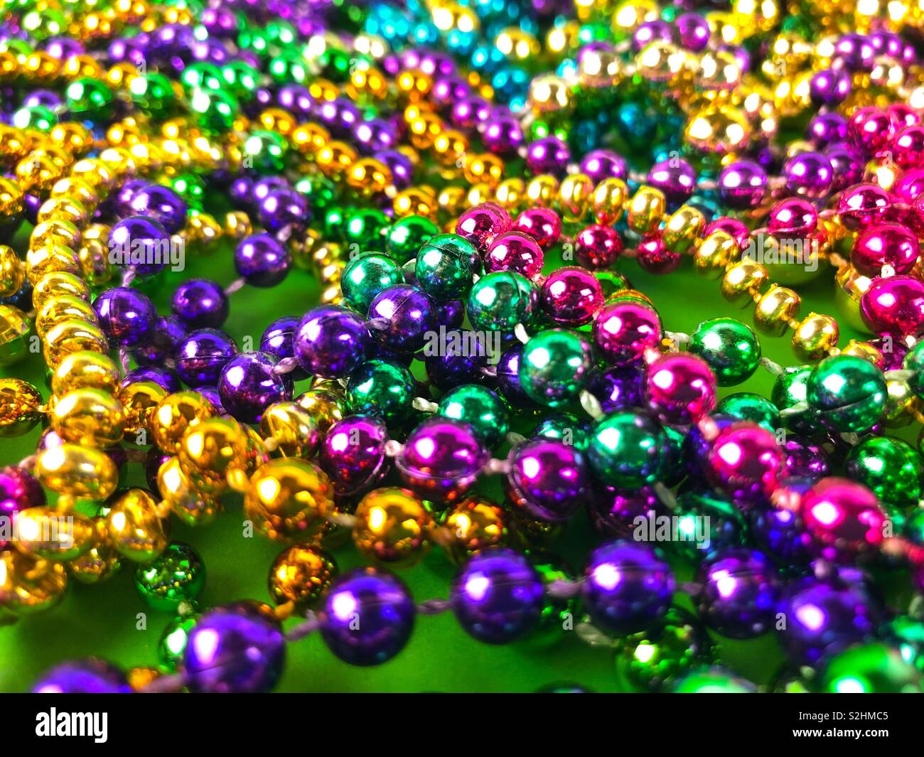 how to make giant mardi gras beads