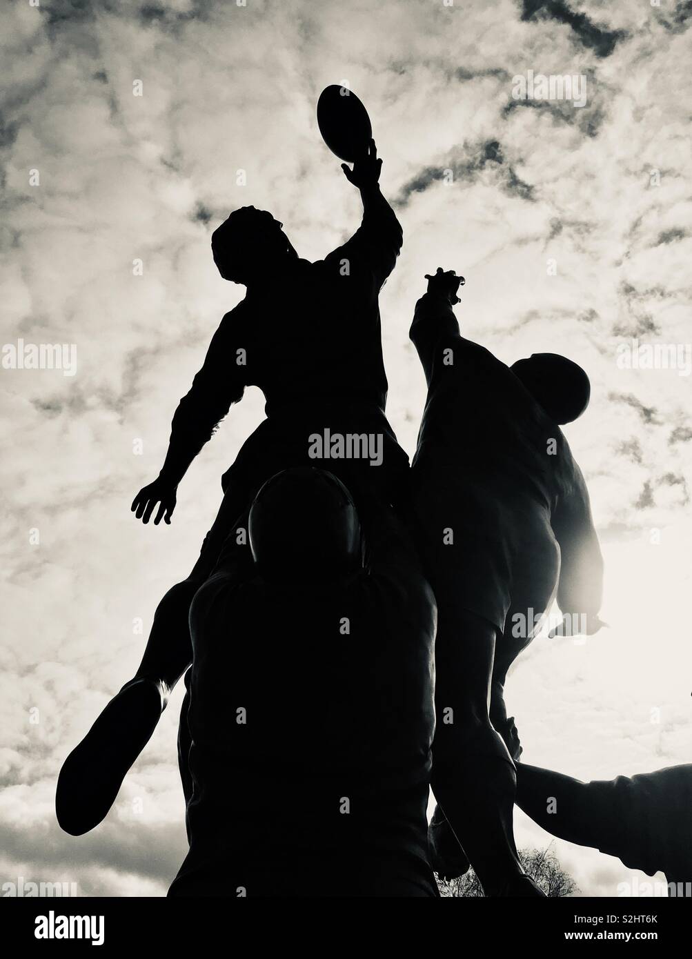 Rugby statue Twickenham stadium Stock Photo