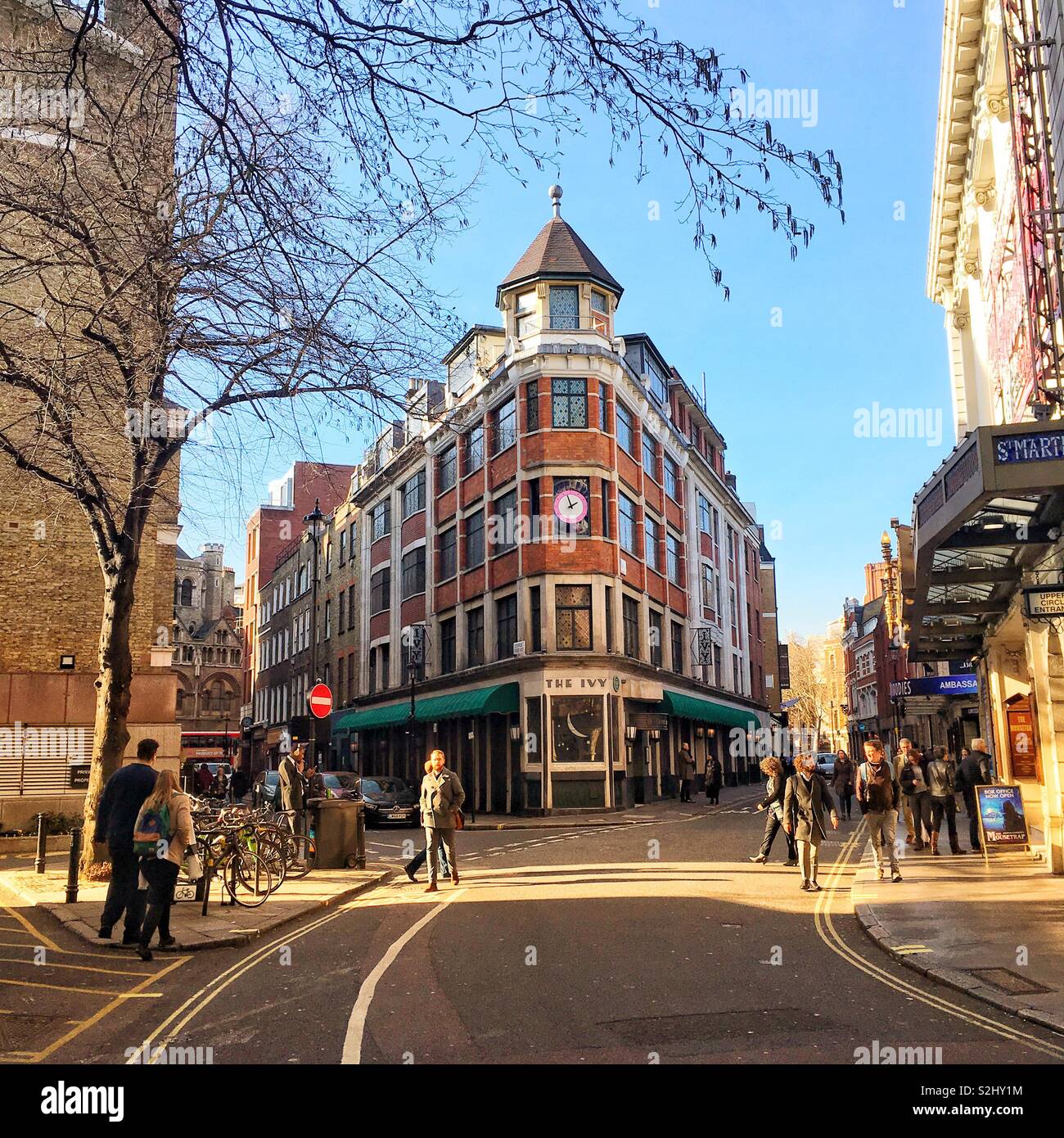 The Ivy Restaurant West Street Near Cambridge Circus London England United Kingdom Stock Photo Alamy The Ivy Restaurant West Street Near Cambridge Circus London England United Kingdom Stock Photo Alamy
