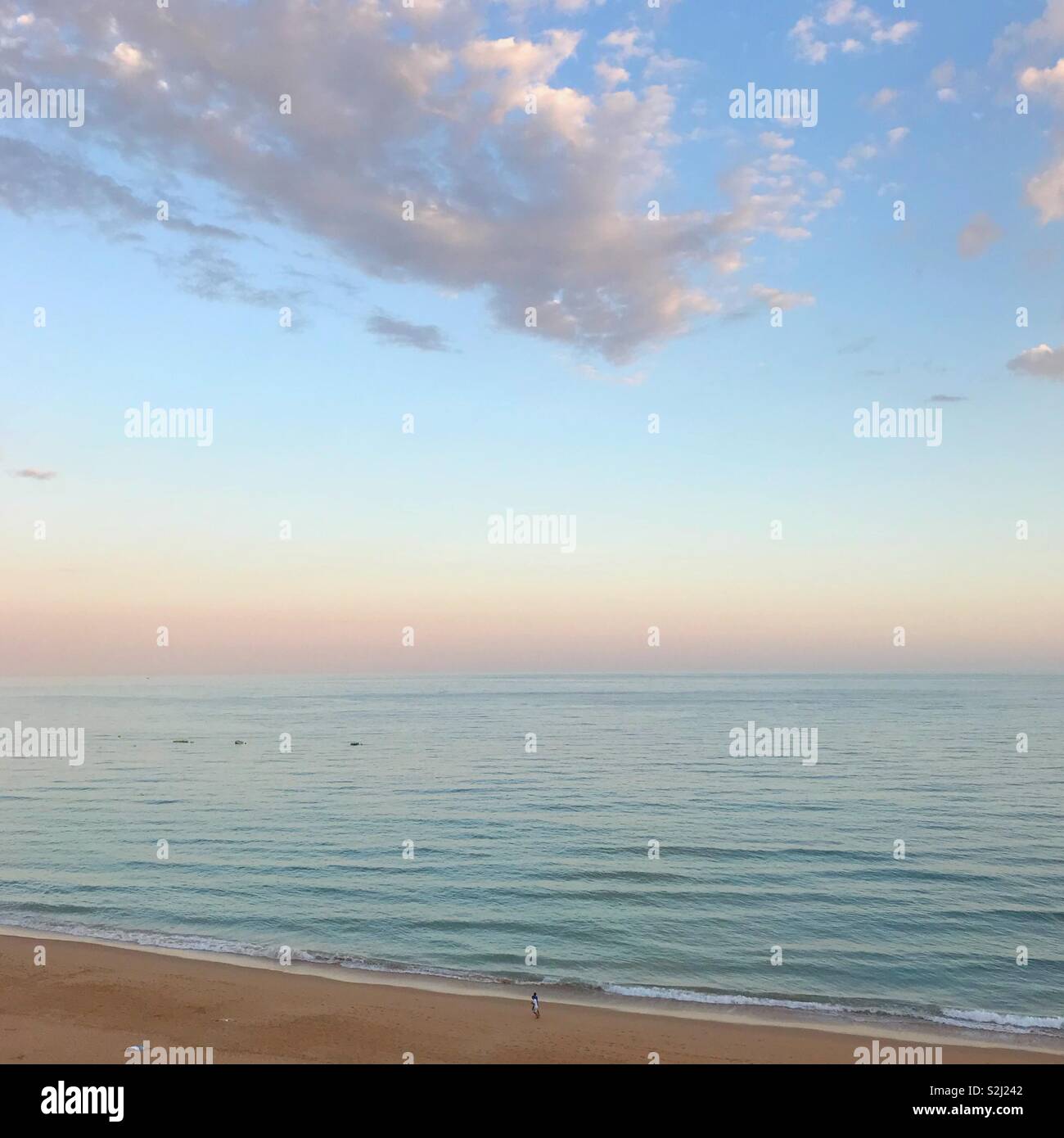 Sea and dusk colours hi-res stock photography and images - Alamy