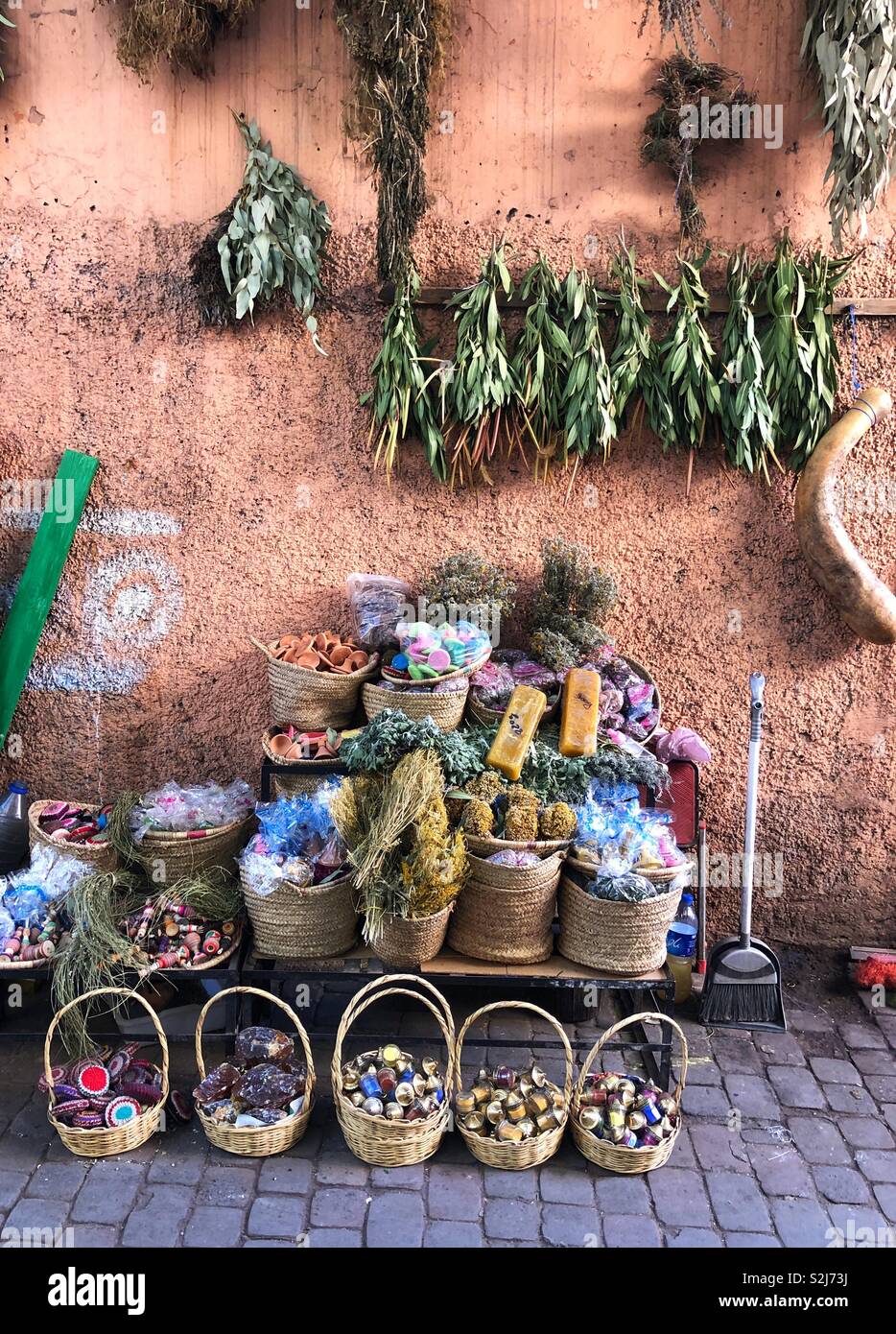 Shopping in Marrakech Stock Photo - Alamy