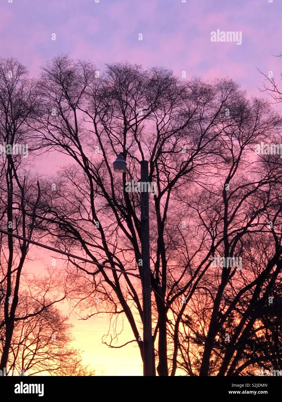 Outdoors sunrise hi-res stock photography and images - Alamy