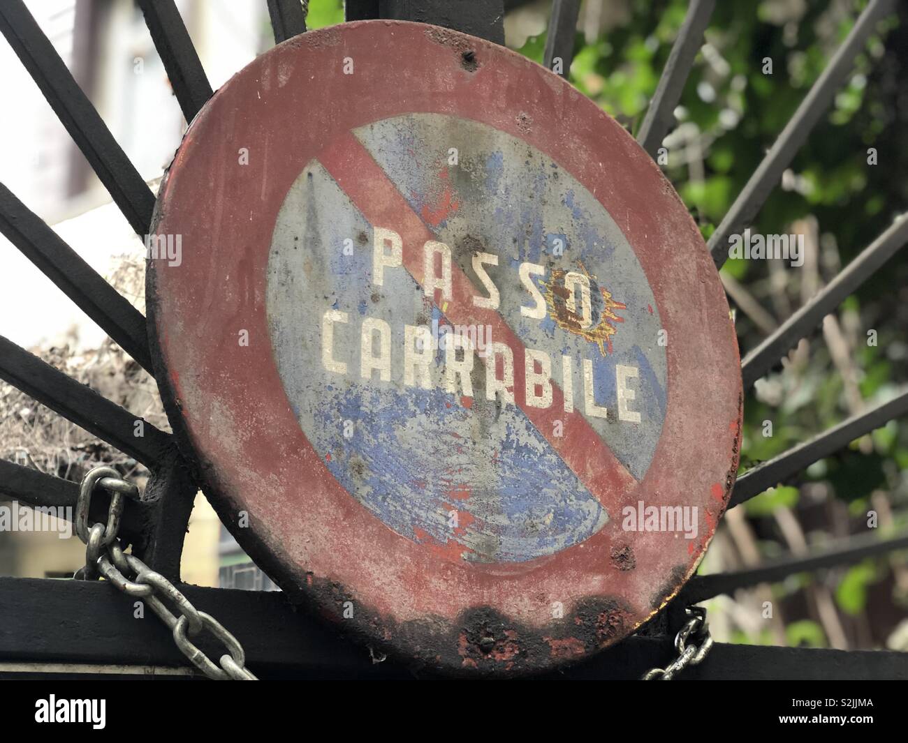 Passo carrabile sign hi-res stock photography and images - Alamy