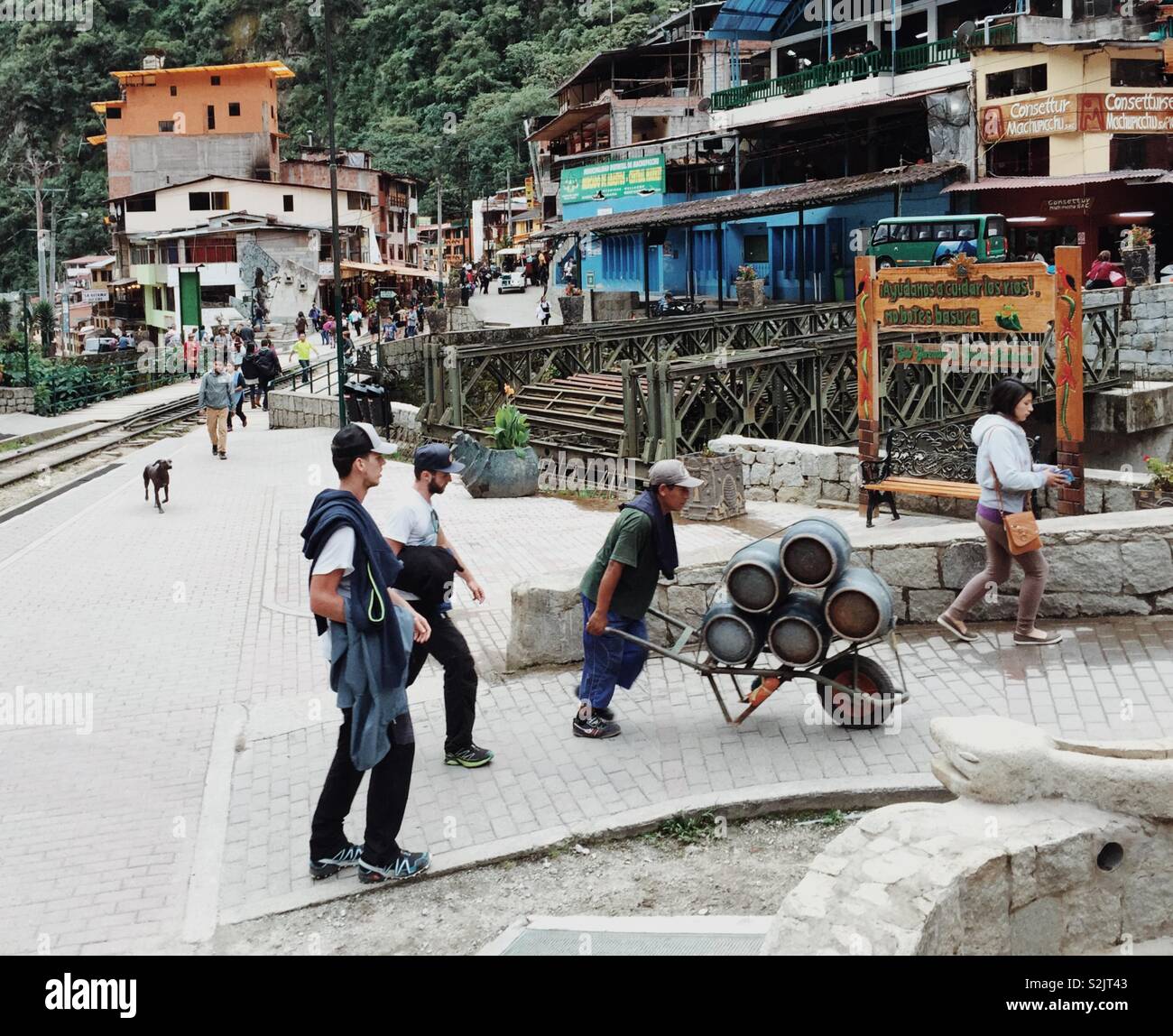 Street life of Aqua Calientes, the gates to Machu Picchu Stock Photo