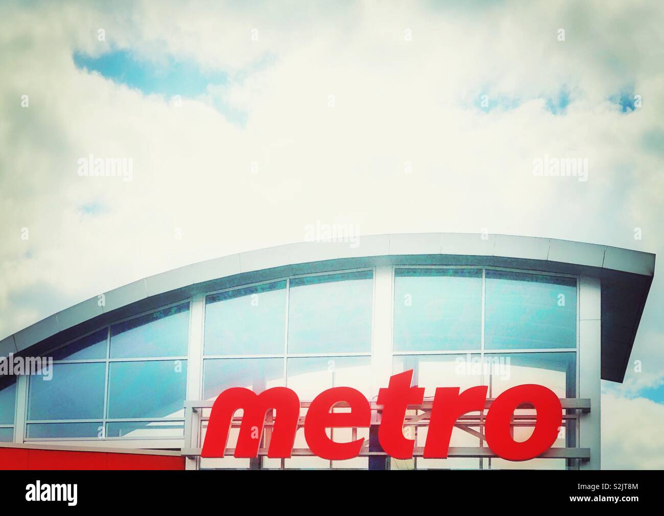 Top of Metro grocery store, one of the largest chains in Canada Stock Photo