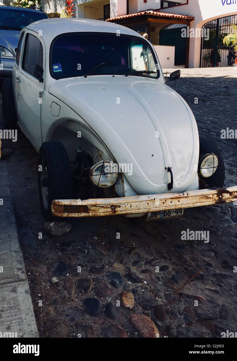 Punch buggy,old beaten up Volkswagen Beetle Stock Photo - Alamy