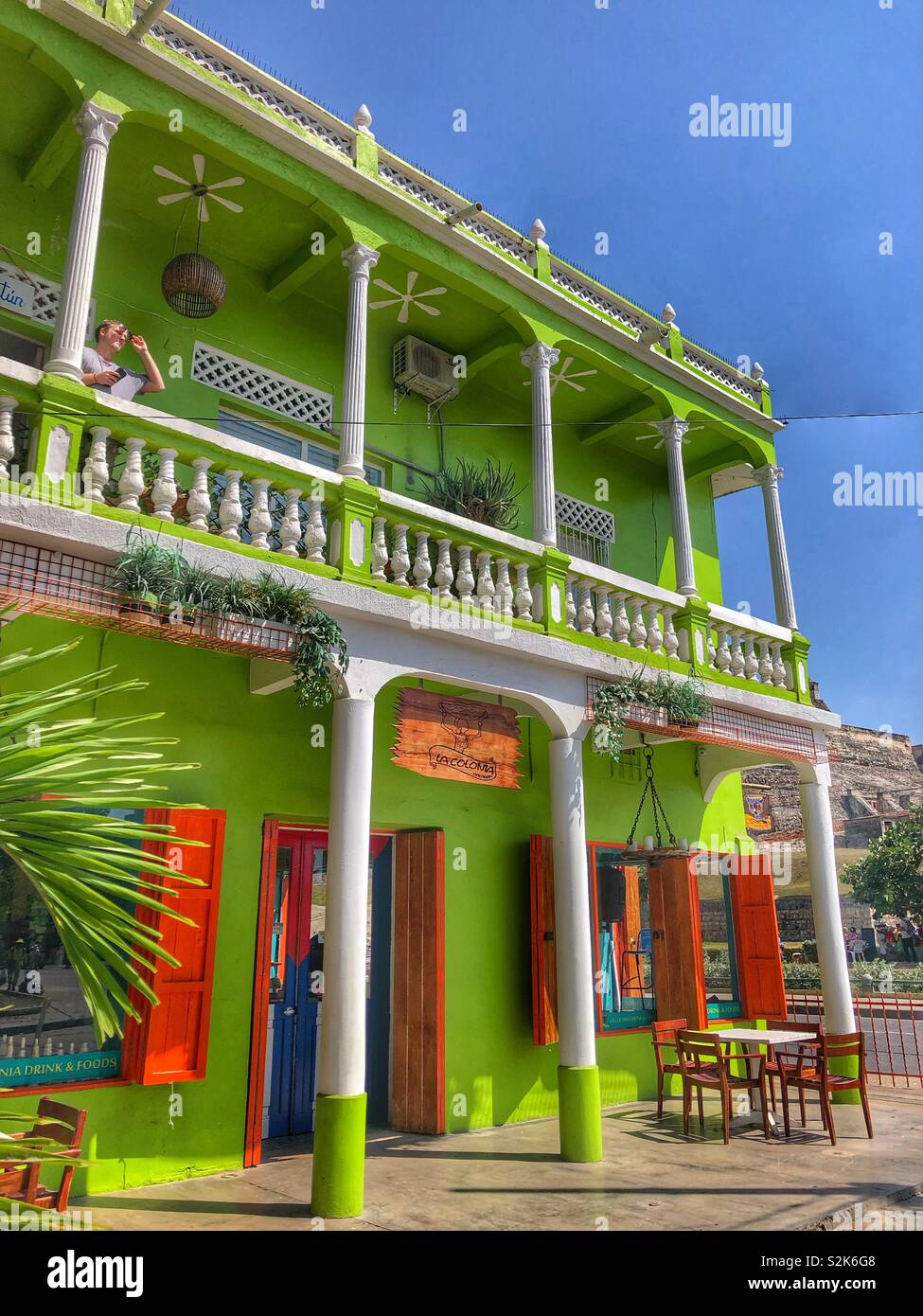 Lime green building hi-res stock photography and images - Alamy