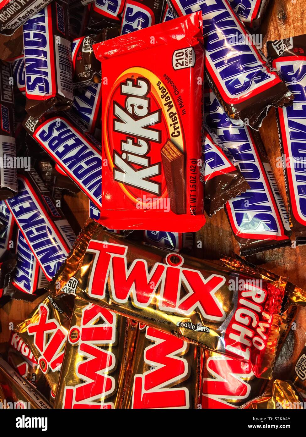 Twix Chocolate High Resolution Stock Photography and Images Alamy