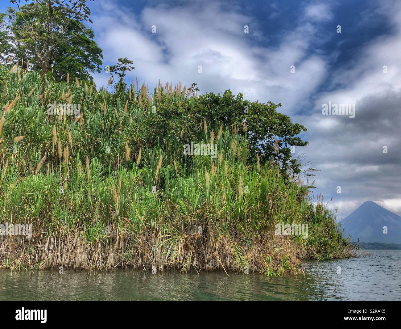 Lake Arenal in Costa Rica Stock Photo - Alamy
