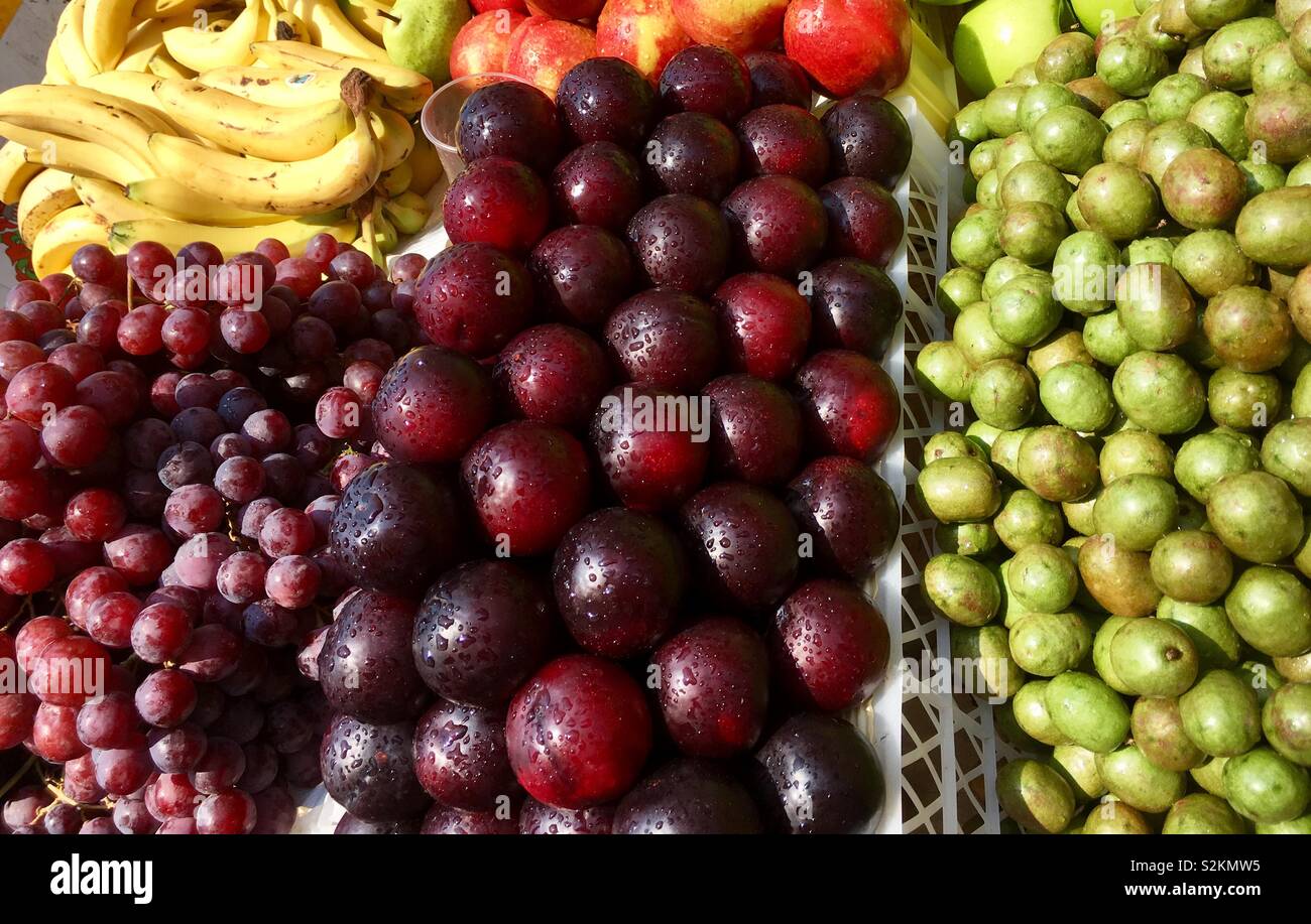 Grapes and plums hires stock photography and images Alamy