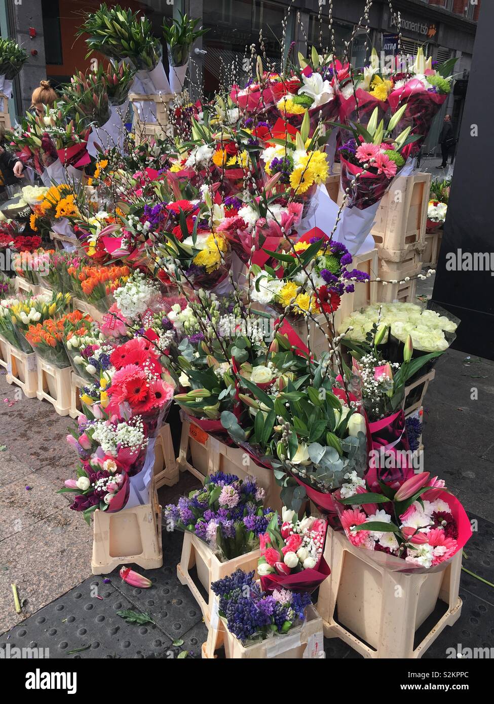 Flowers Grafton Street, Dublin Stock Photo Alamy