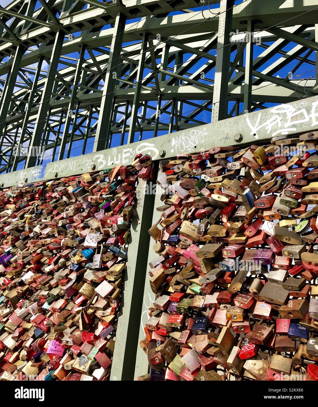 Love lock bridge, Cologne Stock Photo Alamy