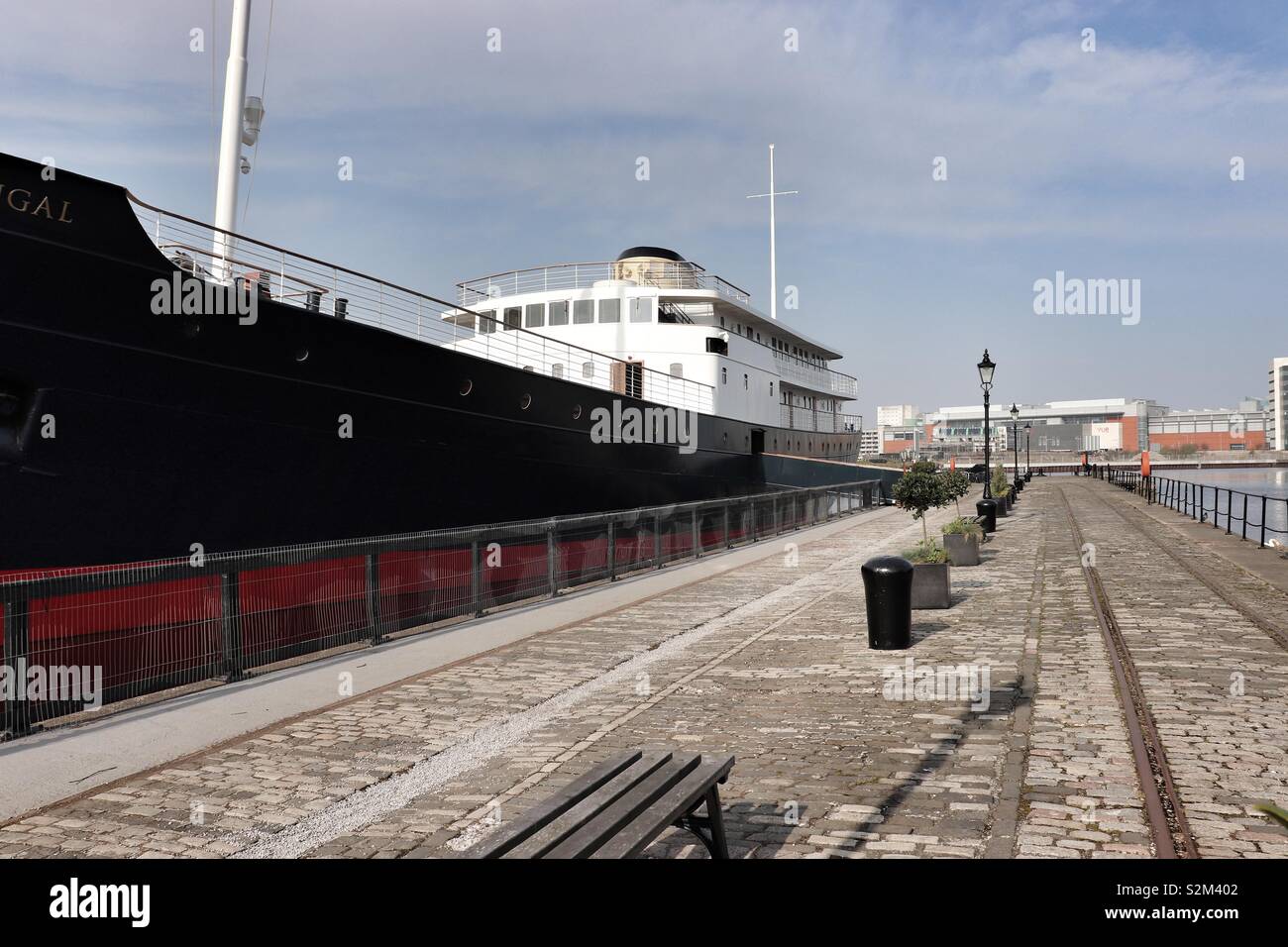 Floating hotel hires stock photography and images Alamy