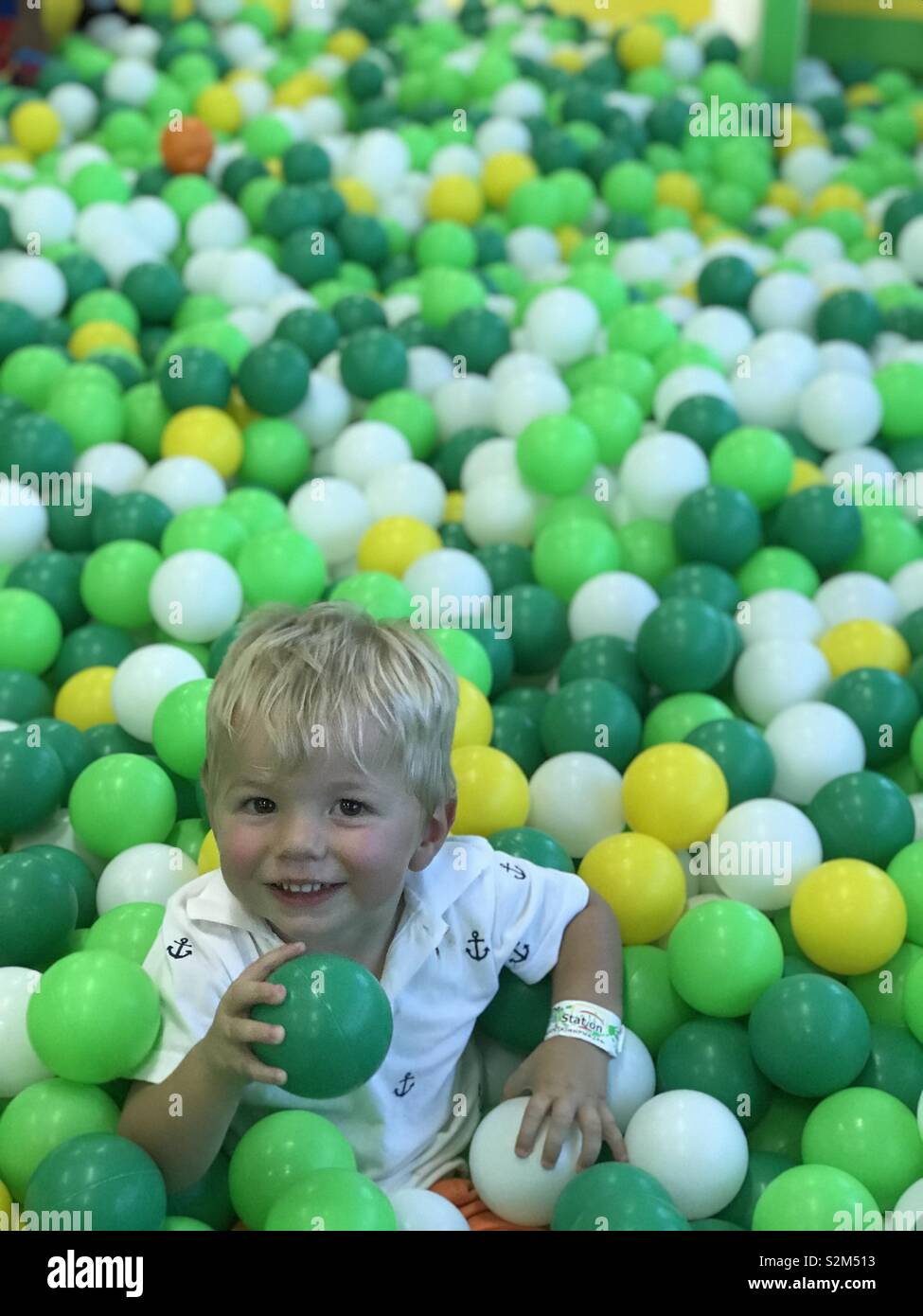 Play pit balls hires stock photography and images Alamy