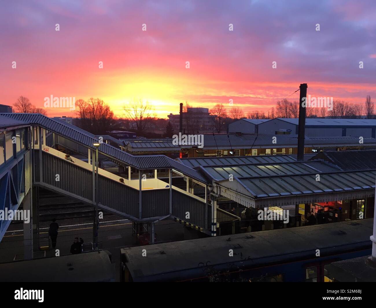 Sunrise at Welwyn Garden City train station Stock Photo Alamy