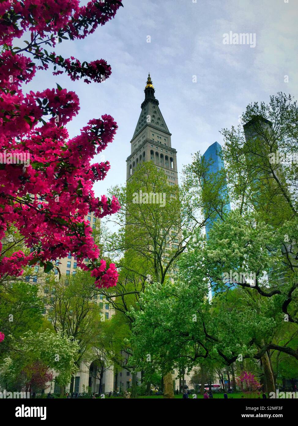 Madison square park tower hi-res stock photography and images - Alamy
