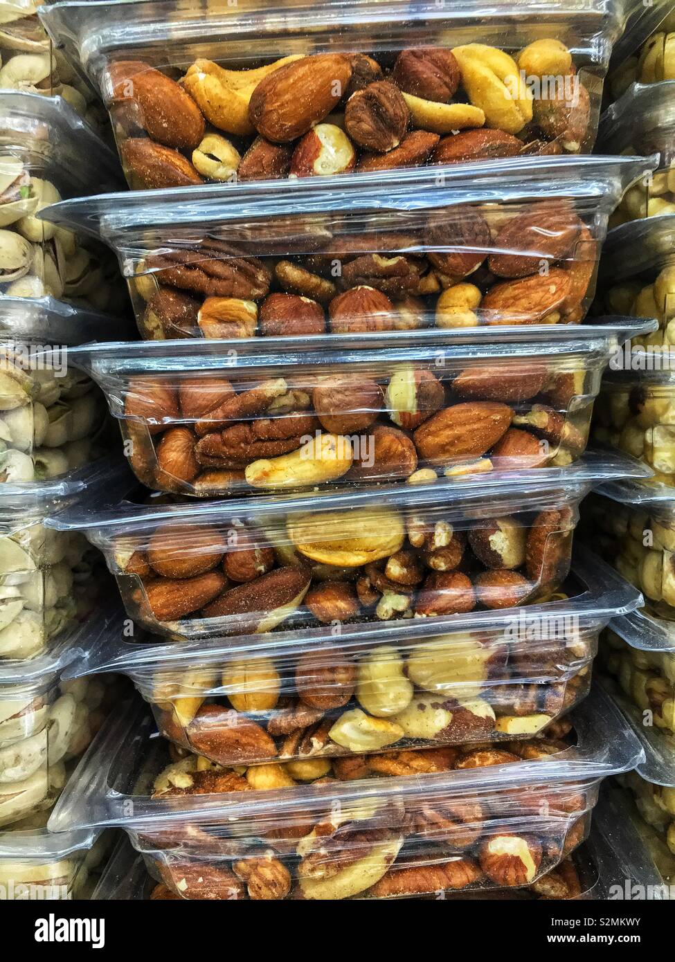 Full nuts hires stock photography and images Alamy