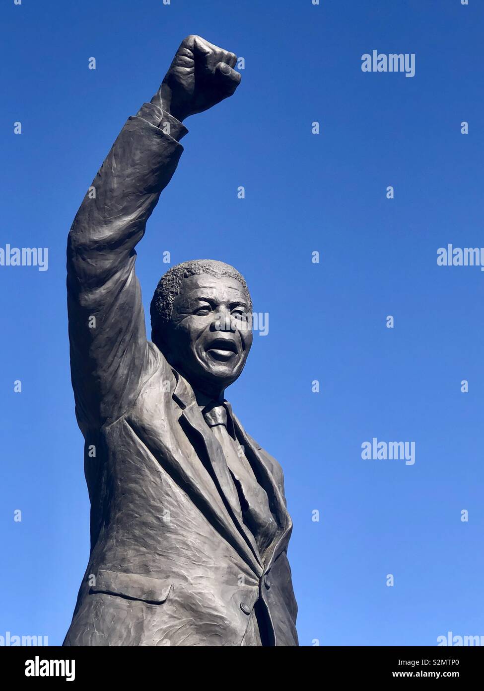 Statue of Nelson Mandela Stock Photo Alamy