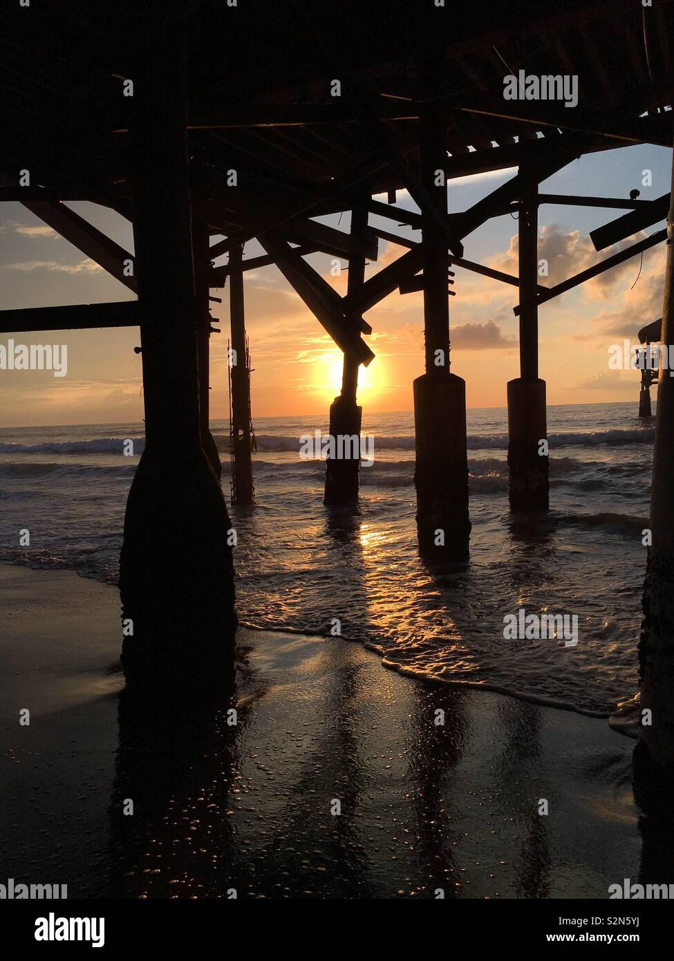 Sunrise at Cocoa Beach pier Stock Photo Alamy