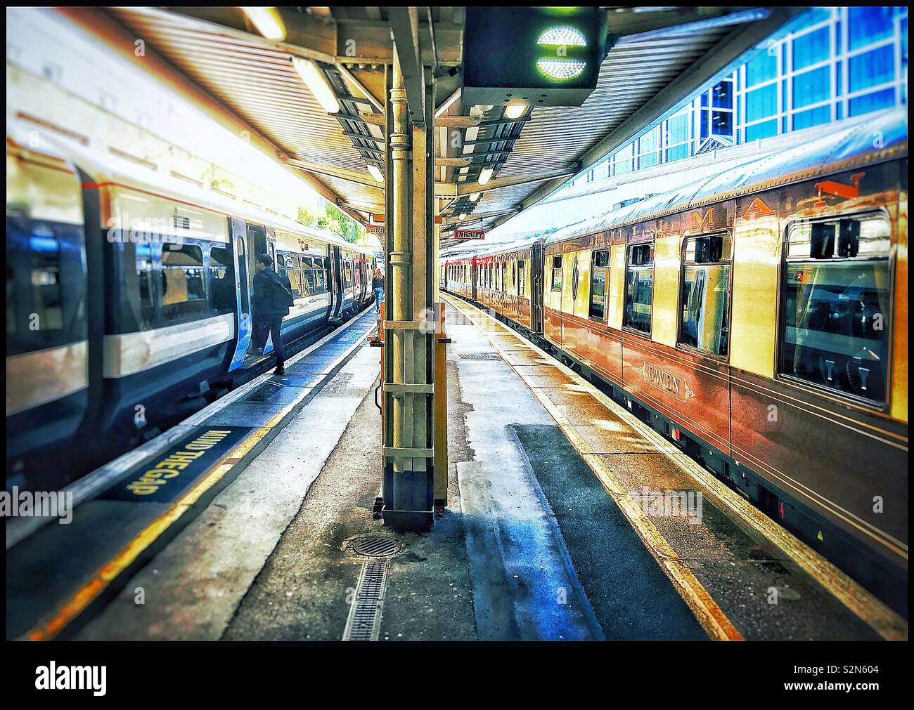 London, England, UK. Victoria Station: The Orient Express pulled by the  steam locomotive 'Tornado' waiting on platform 2 Stock Photo - Alamy