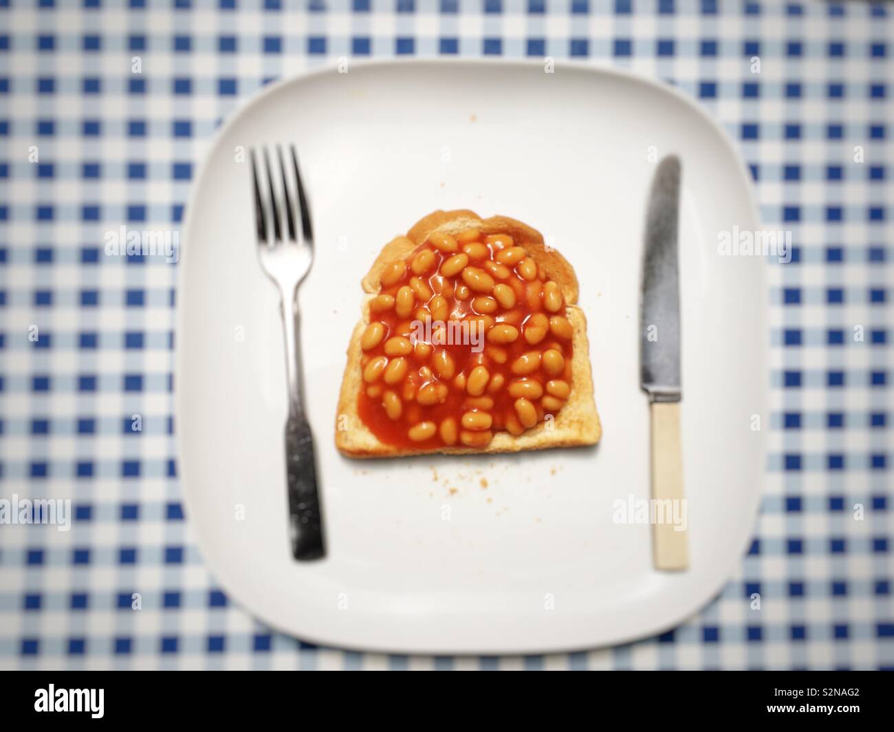 Baked beans on toast Stock Photo Alamy