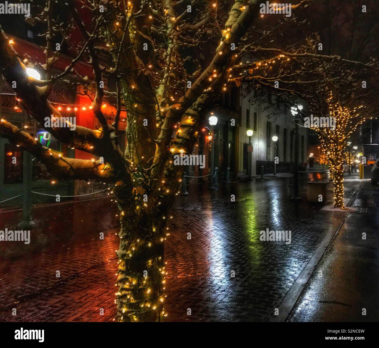 Canton Ohio Christmas Lights 2024 Edy Jennica