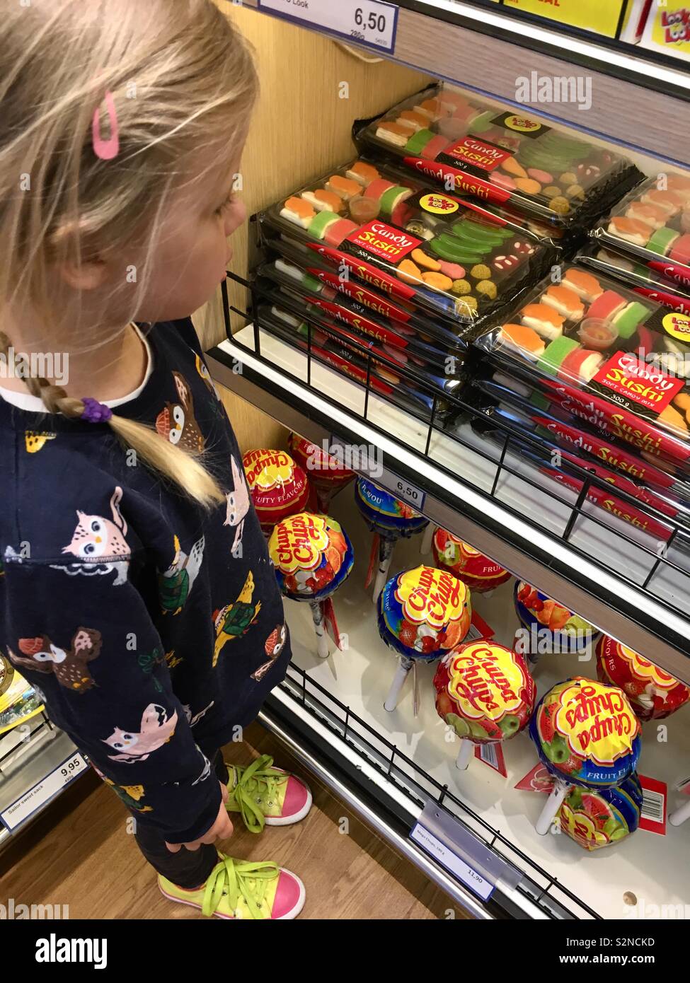 Reese's Introduces An Unexpected Caramel Big Cup To Candy Aisles