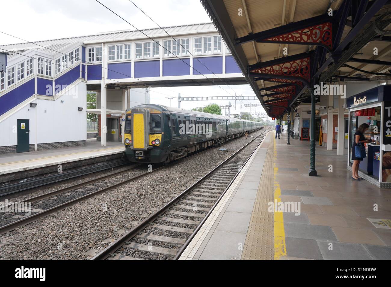 A train at Twyford station Stock Photo Alamy